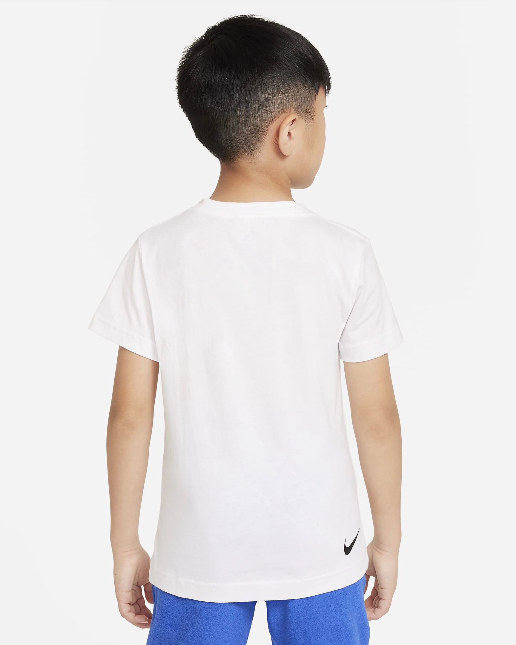 Nike ACG tričko pro malé dobrodruhy: Pohodlí a styl pro každý den, připraveno na objevování!